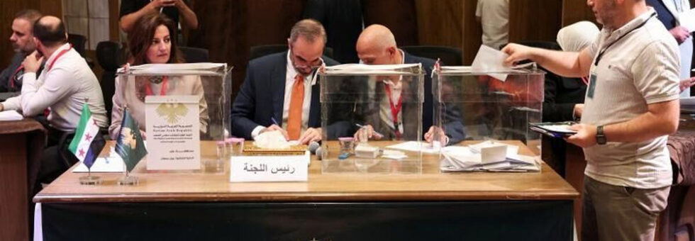 لماذا يخدم النظام البرلماني الديموقراطي الوضع في سوريا؟